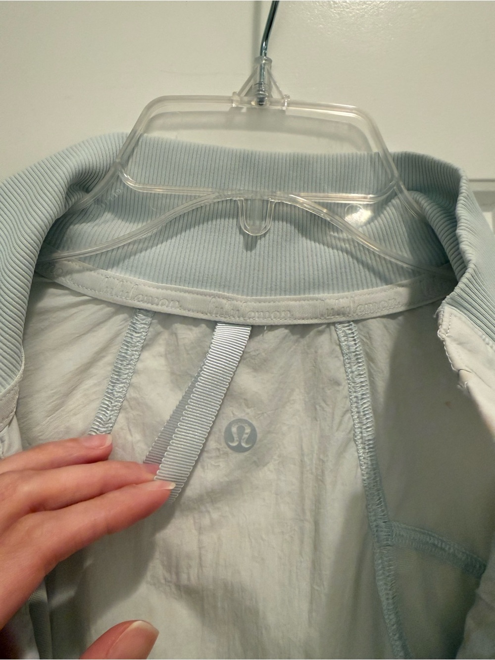 Lululemon Jacket - Picture 4 of 5